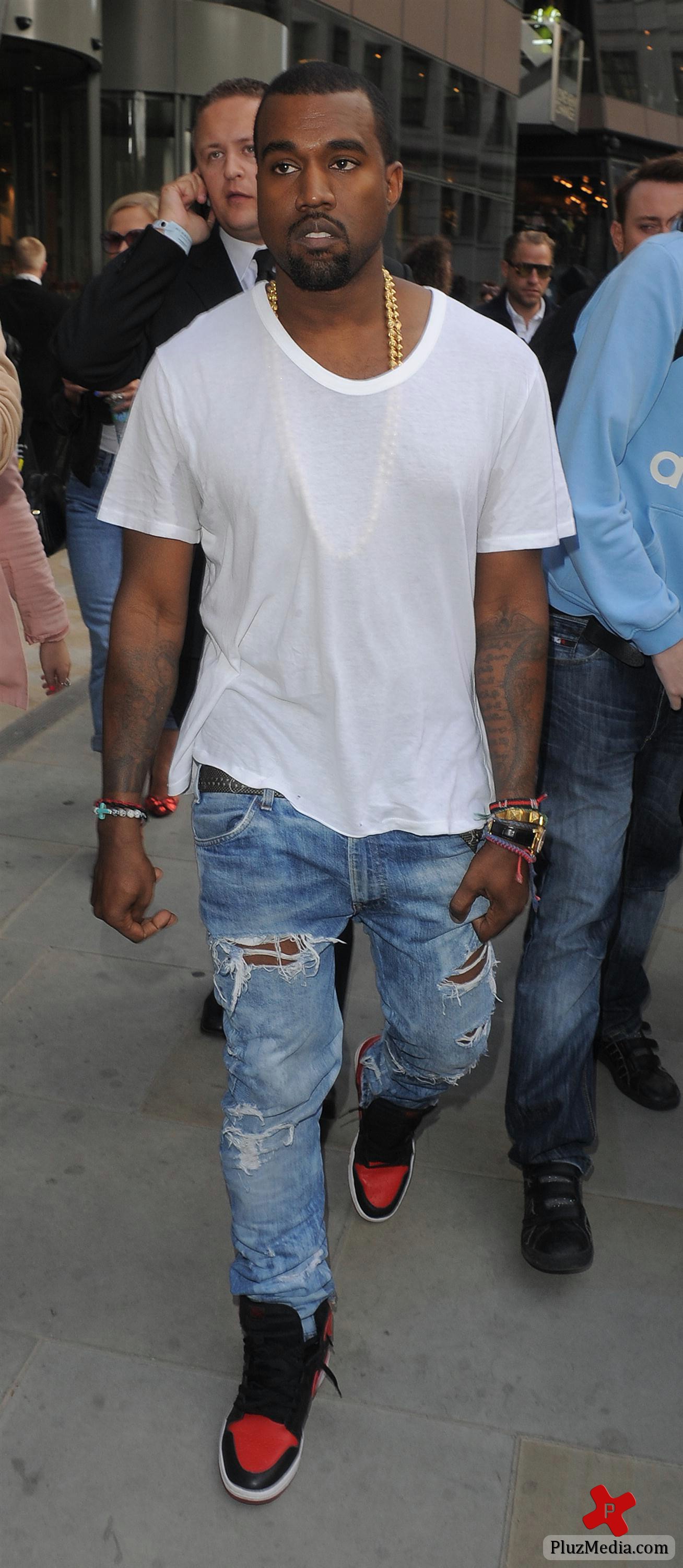 Kanye West - London Fashion Week Spring Summer 2012 - Christopher Kane - Outside | Picture 82267